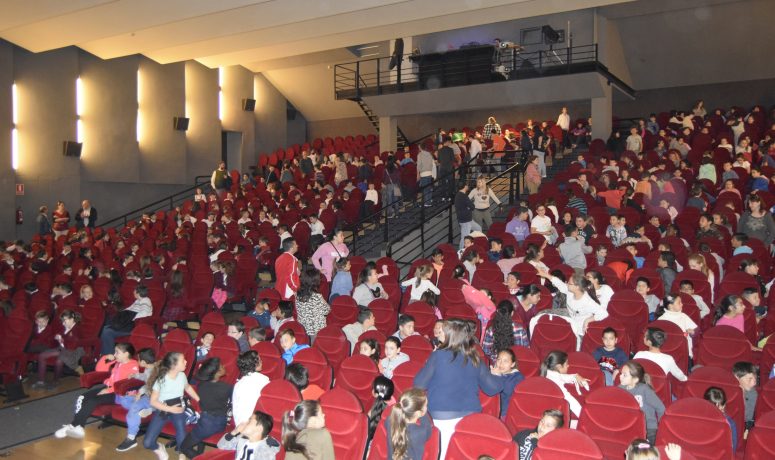 Cinema en valencià per a escoles