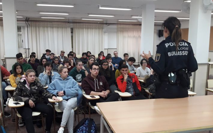 IES VICENT ANDRÉS ESTELLÉS- Charla Violencia de Género enero 2019