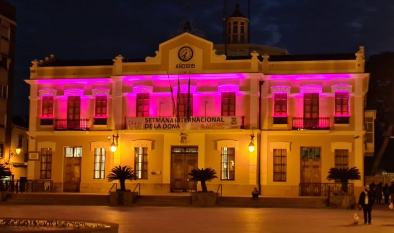 Fachada Ayto morado