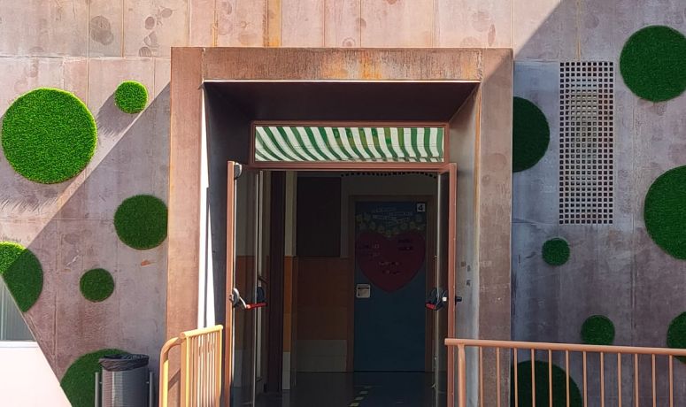 Jardín Vertical Agenda 2030 CEIOP San Juan de Ribera