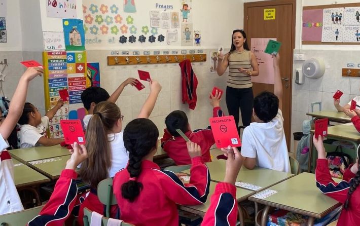 talleres contenedor marrón colegios