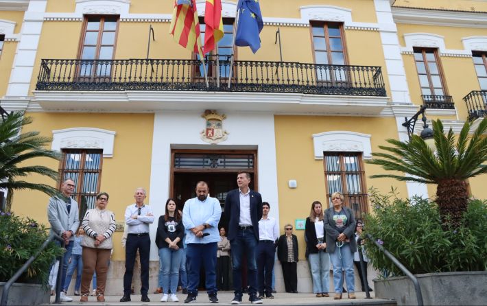 Minuto de silencio Burjassot 5-11-2025
