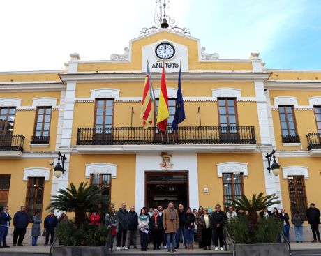 Minuto silencio Burjassot accidente Adamuz 18-01-2026