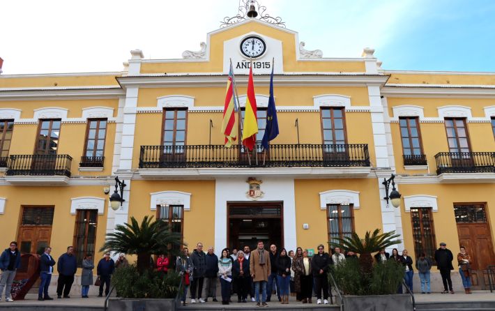Minuto silencio Burjassot accidente Adamuz 18-01-2026
