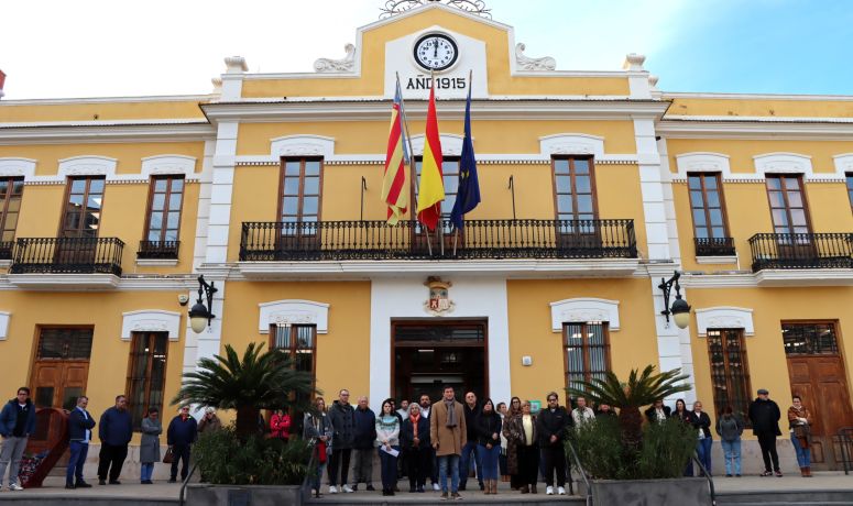 Minuto silencio Burjassot accidente Adamuz 18-01-2026