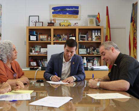 Firma Convenio Parroquias San Juan de Ribera y Santísima Trinidad 26-09-2025