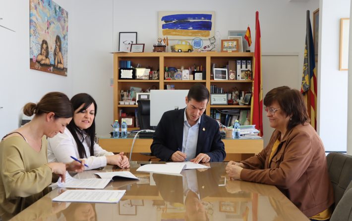 Firma convenio FEM SALUT